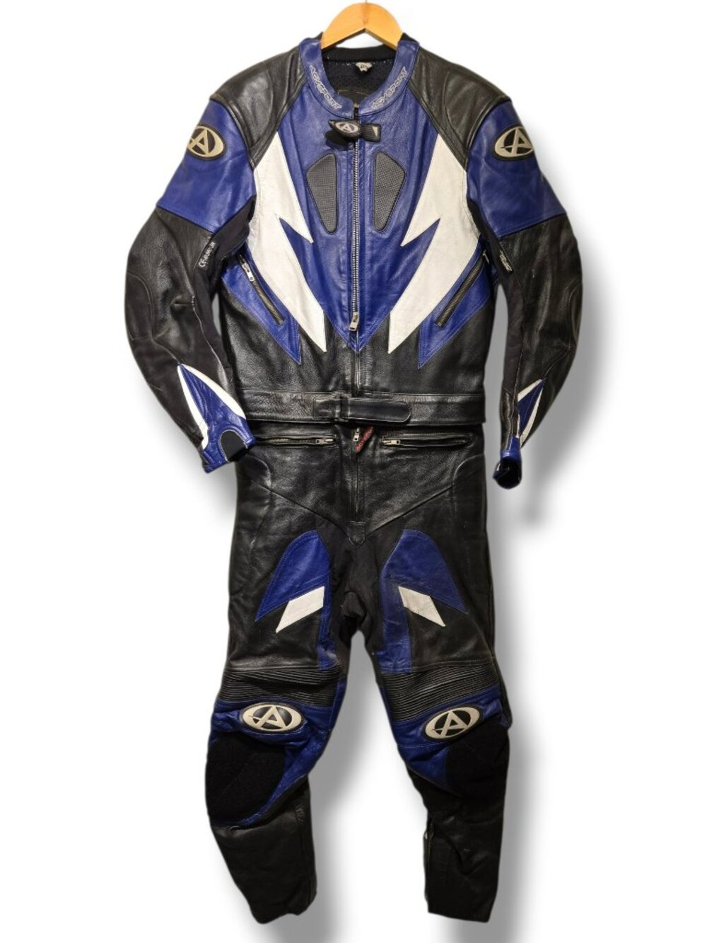 AGV Sport Leather Motorcycle Racing Suit w/ Armor Protection men's 44 2 piece